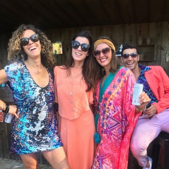 Meet your Posher, Serena - Picture 1 of 2